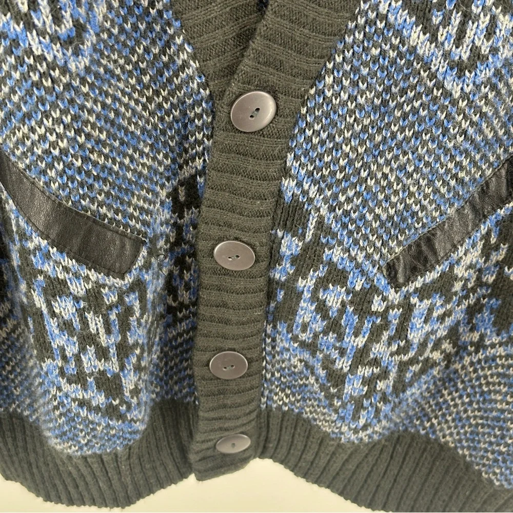 Men’s Medium Blue and Gray Knit Cardigan Mid 2000’s with Leather‎ Accents